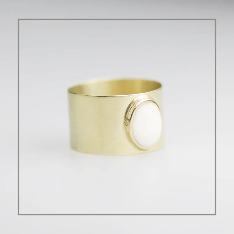 Moedermelk ring the Power of a Lady