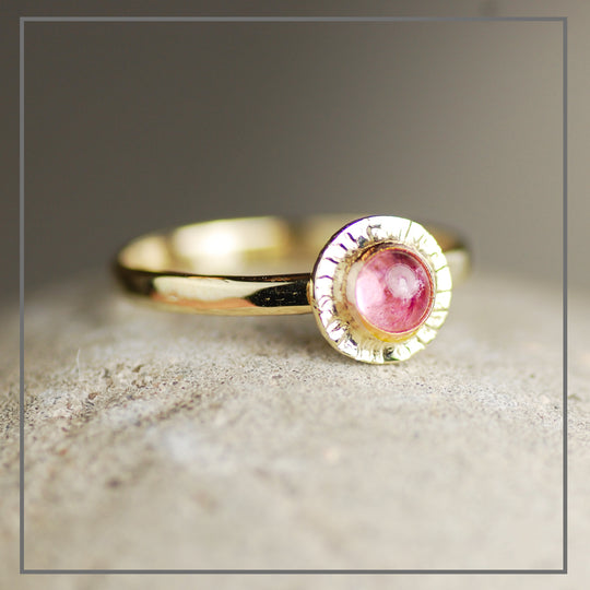 Ring Lola Shine Goud met roze Toermalijn geboortesteen van oktober