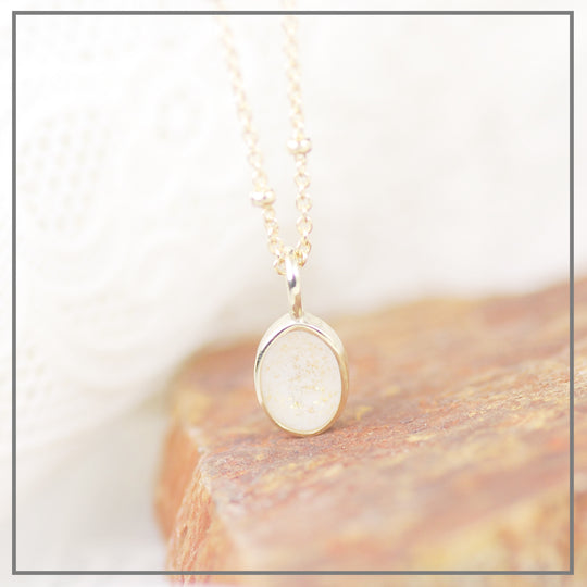 9K Moedermelk Collier Amos Oval