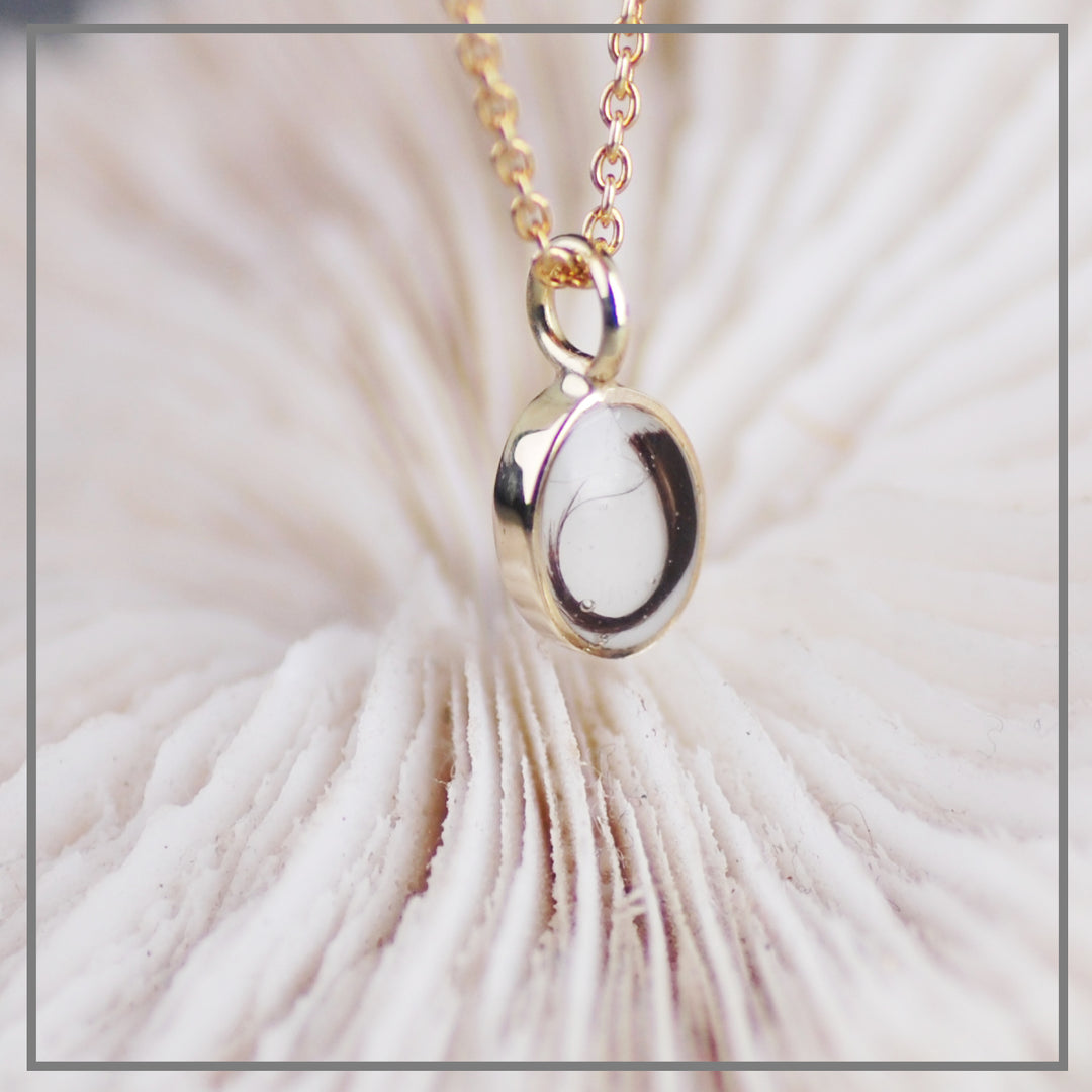 9K Moedermelk Collier Amos Oval