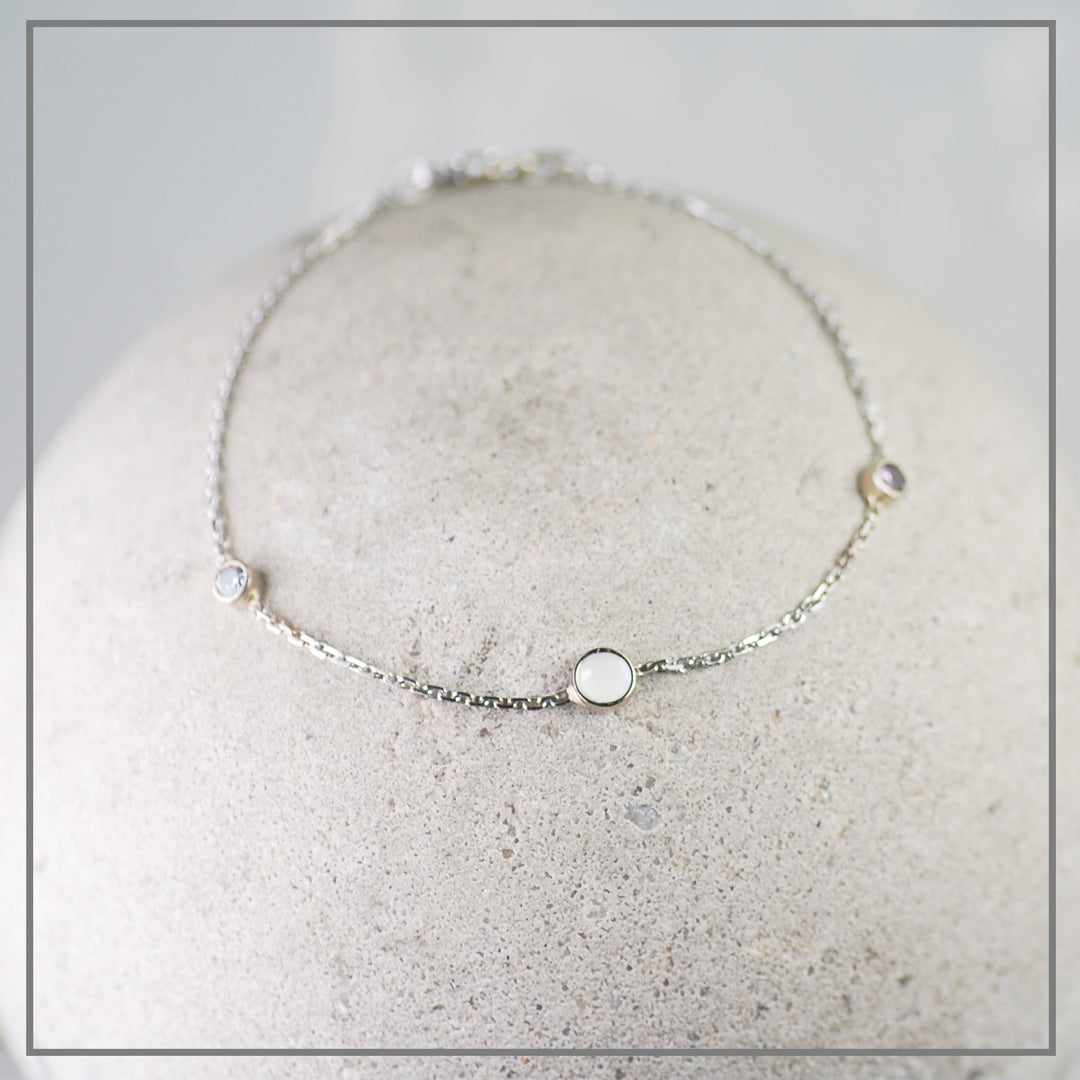 Moedermelk Armband Minimal in Witgoud met 2 Geboortestenen