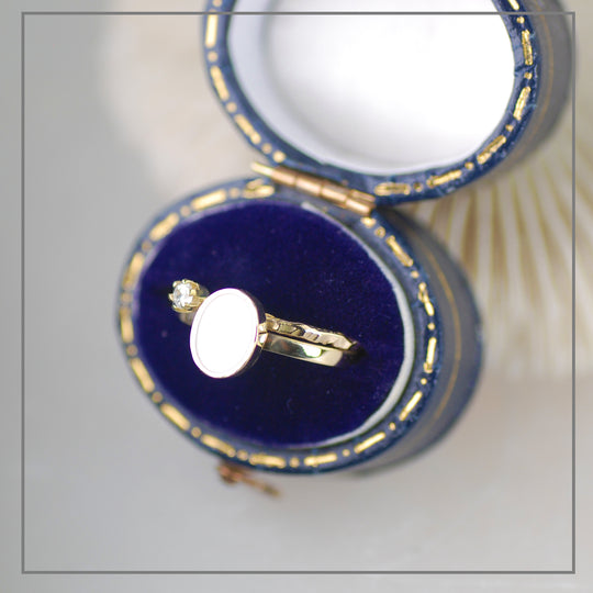 Set Dreaming in Gold Ovaal met een geboortesteen
